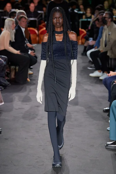 Look 5